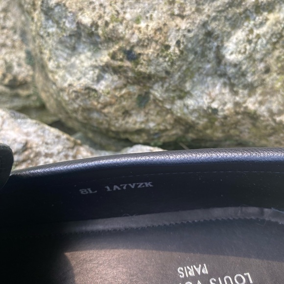 Mens Louis Vuitton loafer - Picture 8 of 10